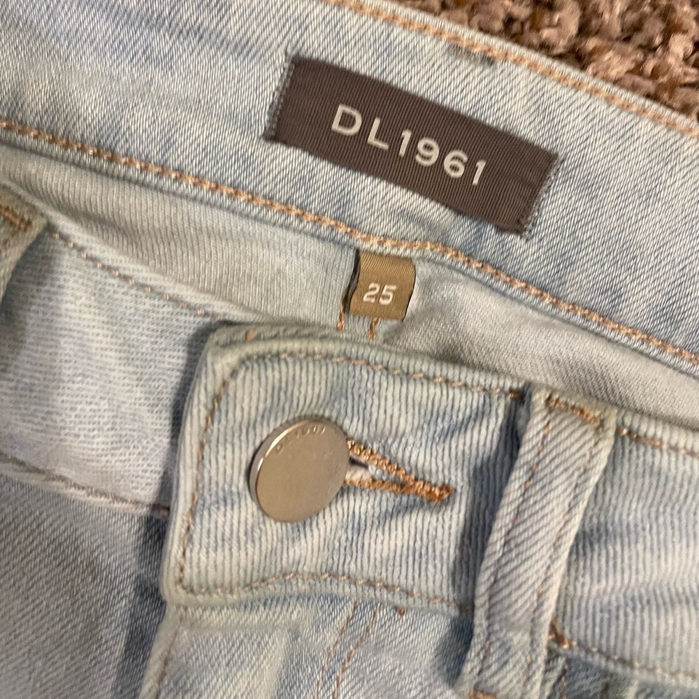 DL1961 high waisted jeans size 25
